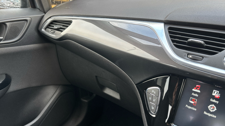 Vauxhall Corsa 1.4 SE Nav 5dr Petrol Hatchback